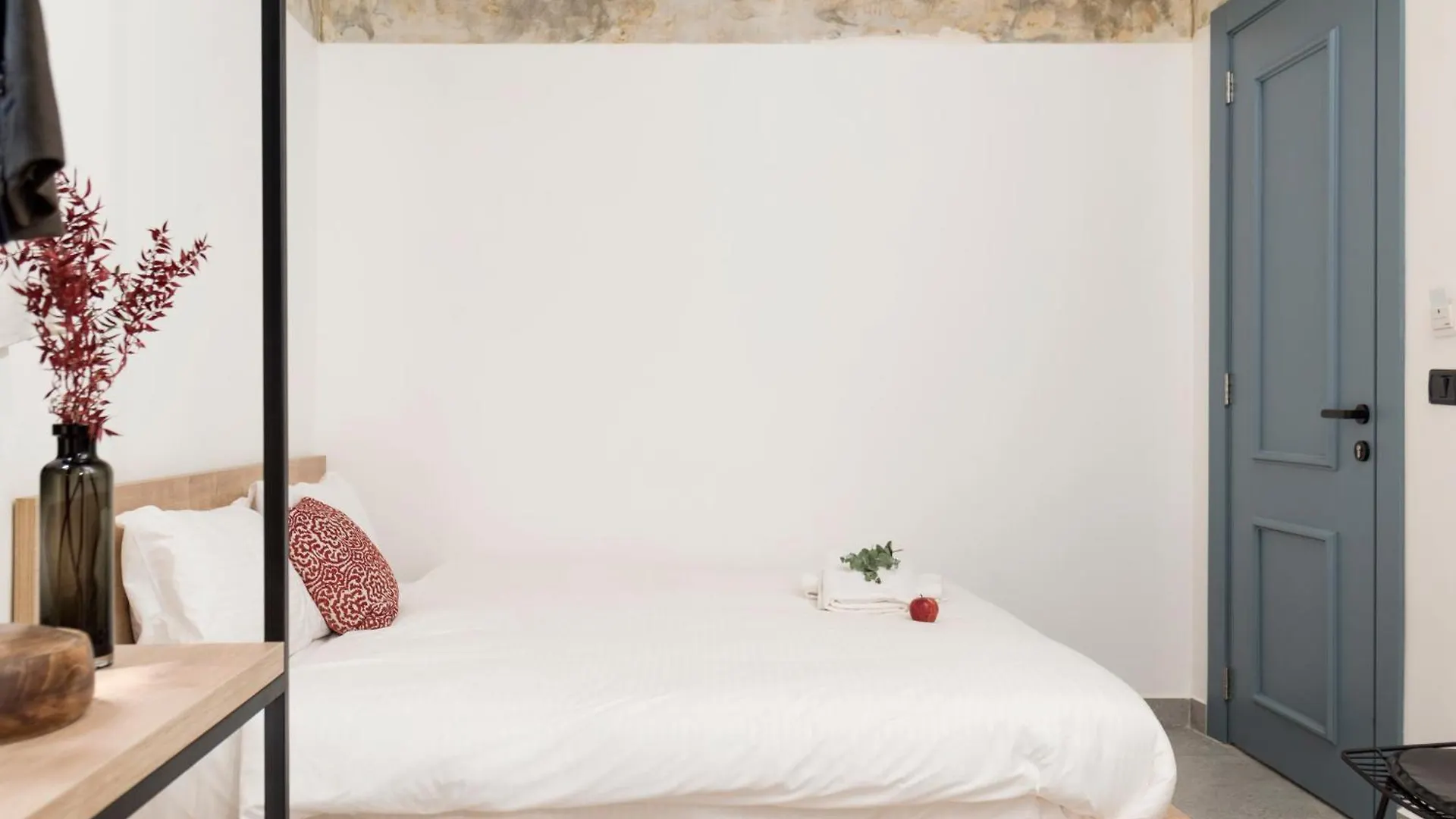 Anoor Studios & Apartments In Gemmayze Beyrut