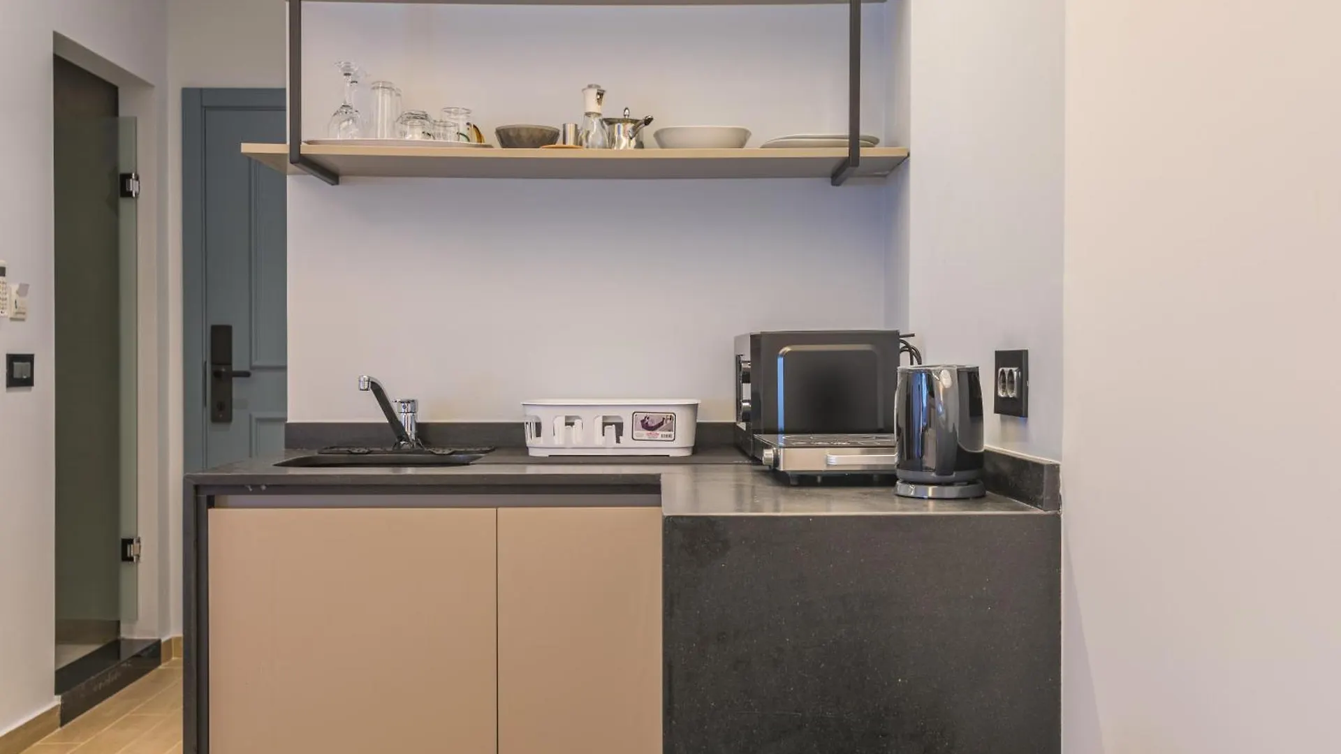 Anoor Studios & Apartments In Gemmayze Beyrut