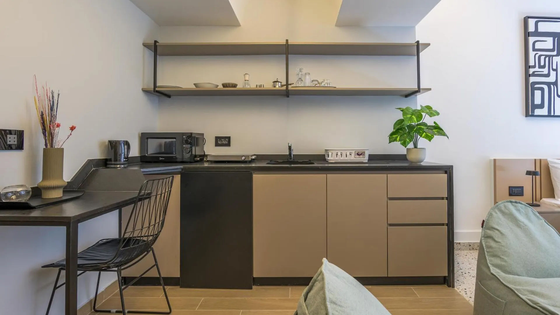 Anoor Studios & Apartments In Gemmayze Beyrut 0*,