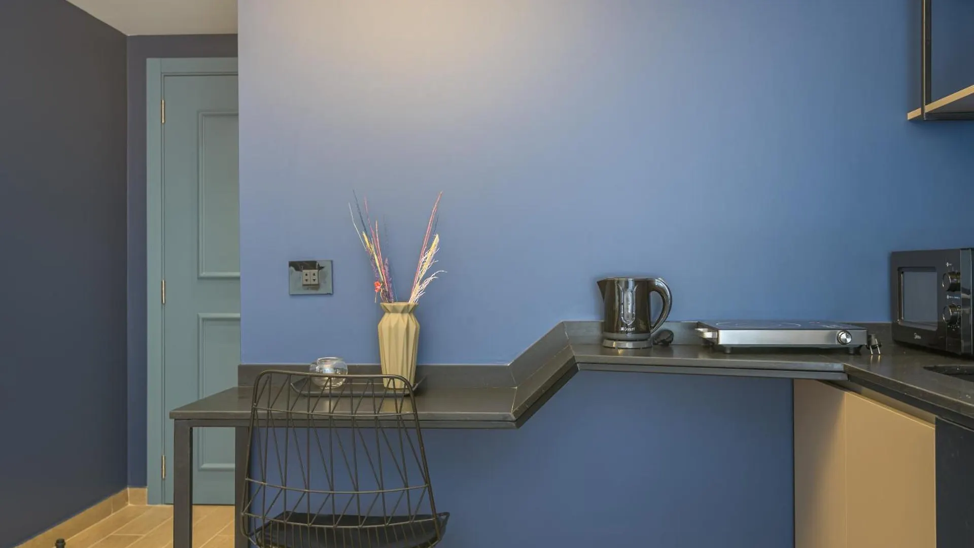 Anoor Studios & Apartments In Gemmayze Beyrut