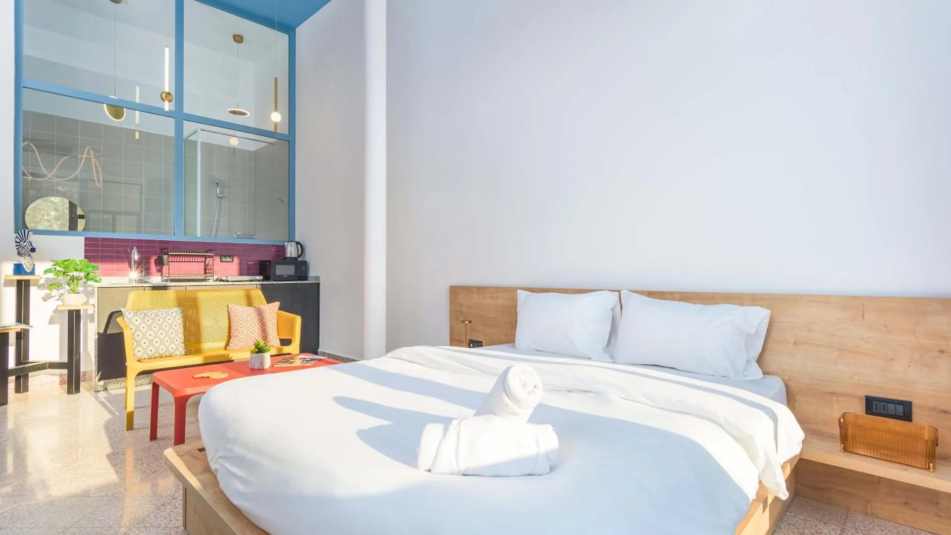 Anoor Studios & Apartments In Gemmayze Beyrut